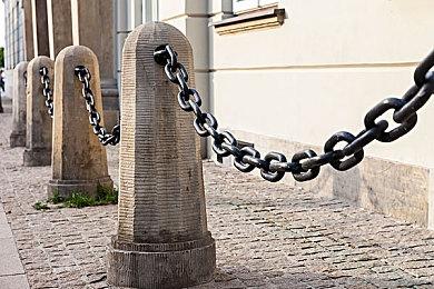 联袂登场？《漫威金刚狼》预告片暗藏绿巨人彩蛋